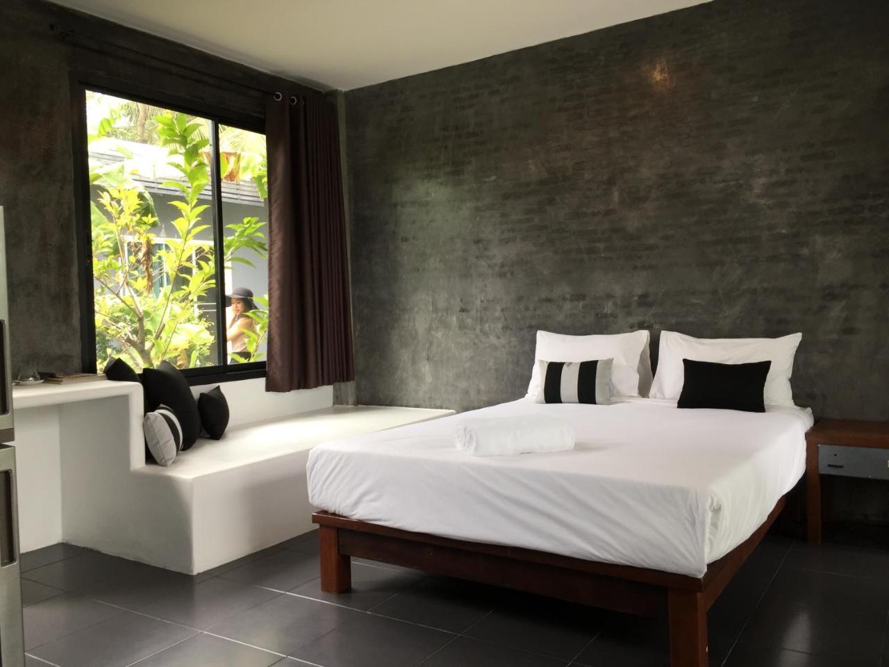 Coco Coozy Apartment Kanchanaburi Bagian luar foto