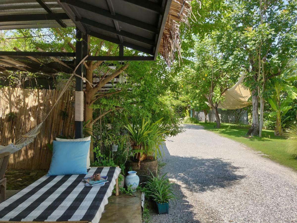Coco Coozy Apartment Kanchanaburi Bagian luar foto