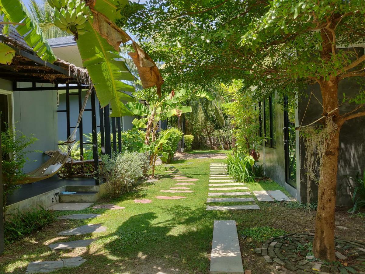 Coco Coozy Apartment Kanchanaburi Bagian luar foto
