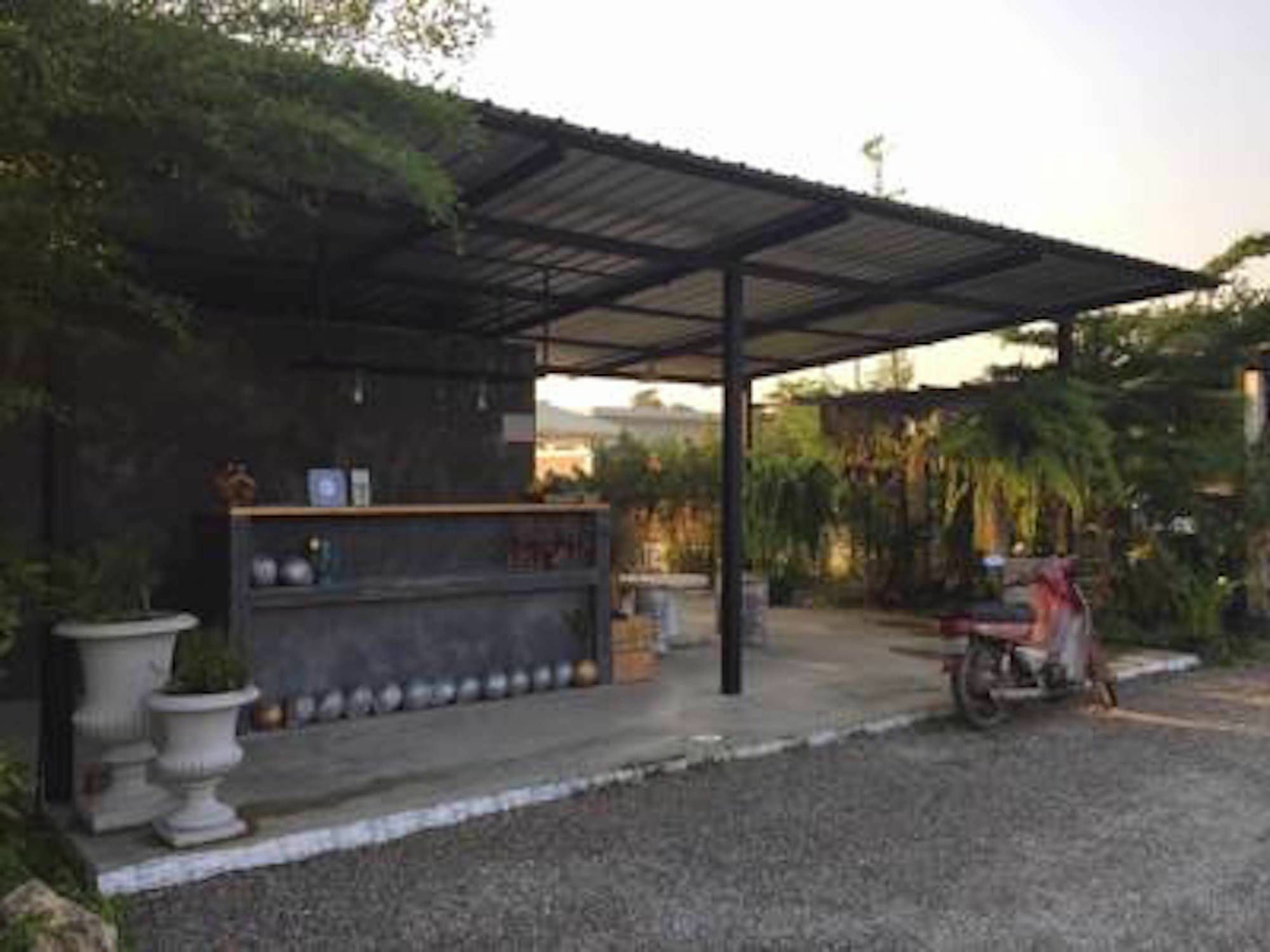 Coco Coozy Apartment Kanchanaburi Bagian luar foto