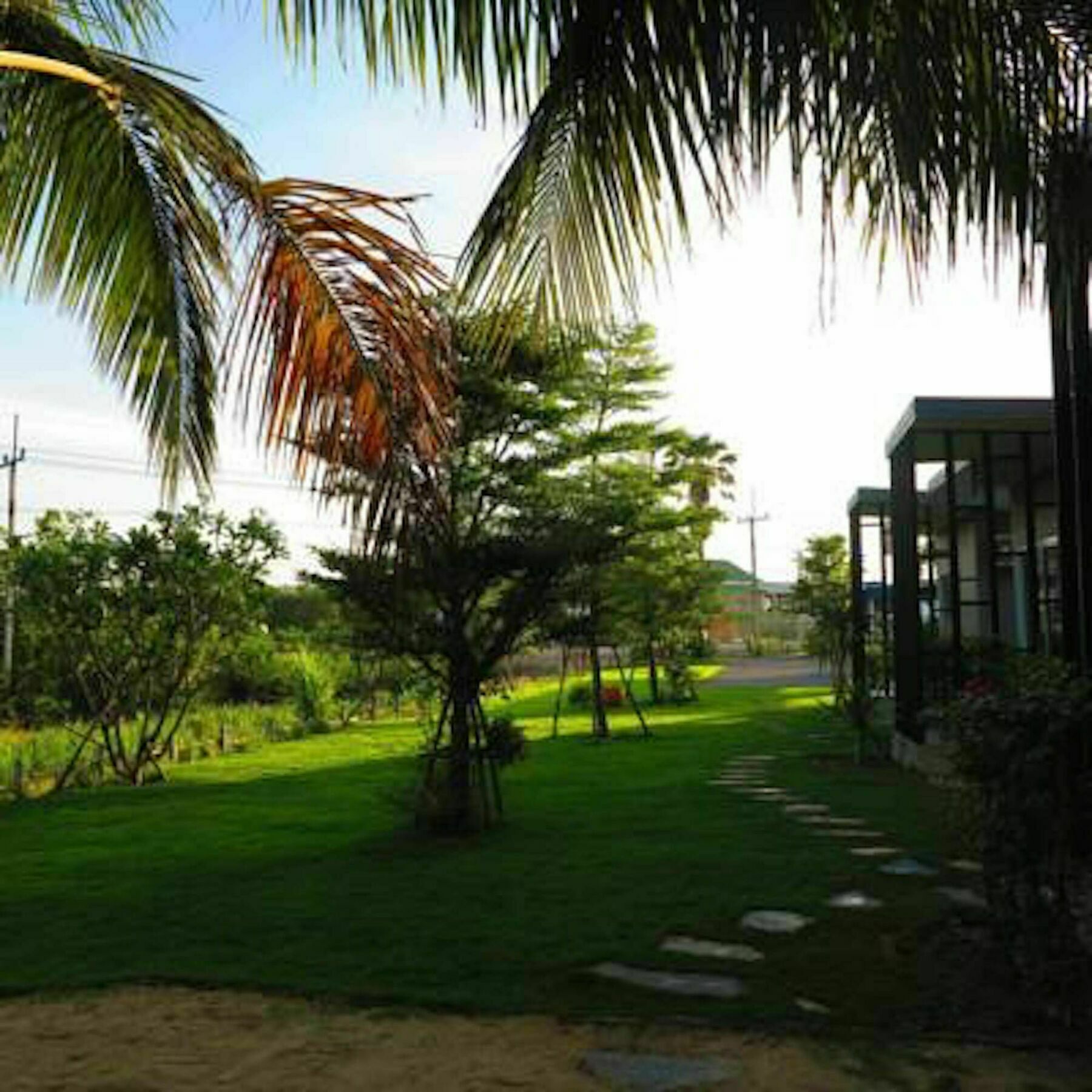 Coco Coozy Apartment Kanchanaburi Bagian luar foto
